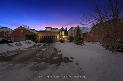 8 Bradwick Crt, Caledon, ON, L7C1B6 | Card Image