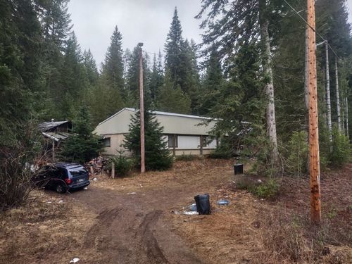 3582 Camden Rd, Newport, WA, 99156-8338 | Card Image