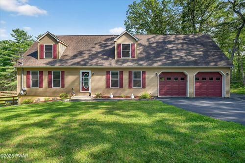 113 Pine Tree Rd, Shohola, PA, 18458-4324 | Card Image