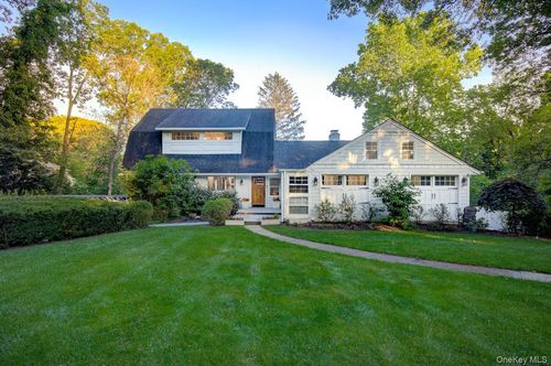 2 Spring Hollow Rd, Centerport, NY, 11721 | Card Image