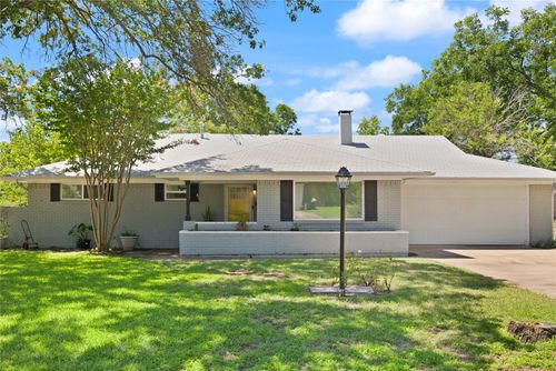 8021 Northbrook Dr, Benbrook, TX, 76116-8511 | Card Image