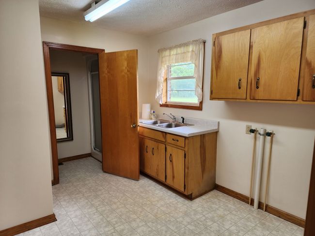 1036 Old Bottom Rd, House other with 3 bedrooms, 2 bathrooms and 4 parking in Lafayette TN | Image 27
