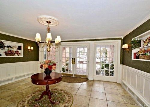 3e-194 Smith Street, Hempstead, NY, 11520 | Card Image