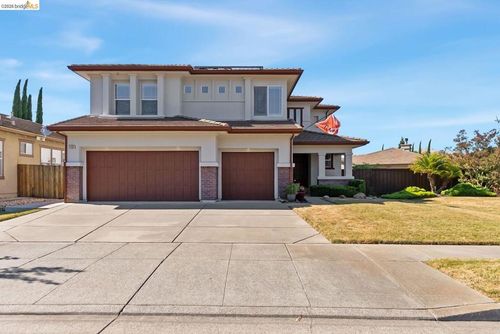 740 Emerald Hills Cir, Fairfield, CA, 94533-9784 | Card Image