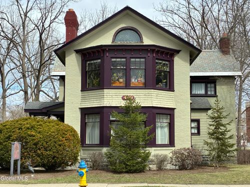 499 Glen St, Glens Falls, NY, 12801-2205 | Card Image