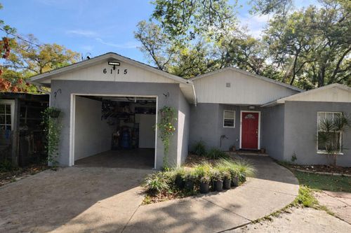 6115 N Albany Ave, TAMPA, FL, 33604-5738 | Card Image