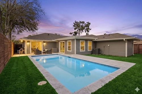 2102 Lazybrook Dr, Houston, TX, 77008-1227 | Card Image