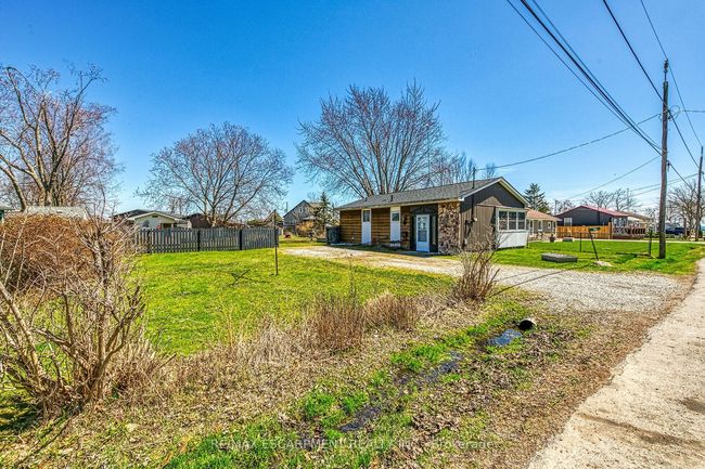 16 Witherspoon Dr, House other with 2 bedrooms, 1 bathrooms and 4 parking in Nanticoke ON | Image 4