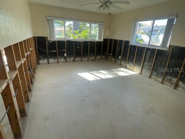 5365 Dover St Ne, House other with 3 bedrooms, 2 bathrooms and null parking in St Petersburg FL | Image 17