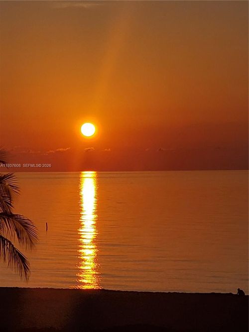 apt-308-17555 Collins Ave, Sunny Isles Beach, FL, 33160-2884 | Card Image