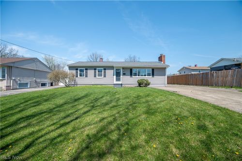 739 Notre Dame Ave, Austintown, OH, 44515-4205 | Card Image