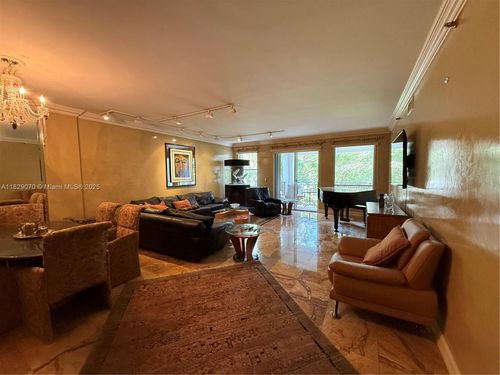 c203-3700 Island Blvd, Aventura, FL, 33160-4952 | Card Image