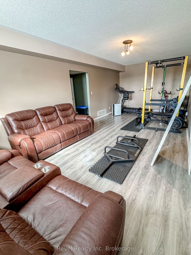 99 Sherryl Cres, House other with 3 bedrooms, 3 bathrooms and 4 parking in North Bay ON | Image 16