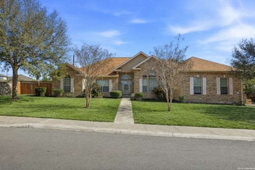 8814 Spanish Moss, Windcrest, TX, 78239-2745 | Card Image
