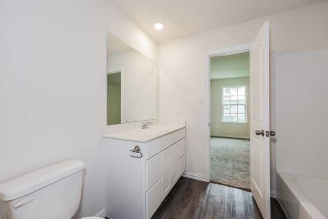 1300 N Brazos Ave, House other with 3 bedrooms, 4 bathrooms and null parking in Cleburne TX | Image 11