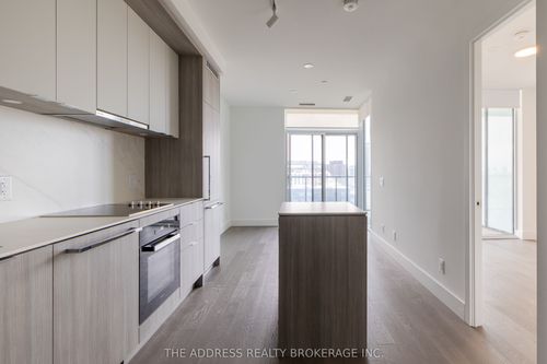 1020-6 Greenbriar Road, North York, ON, M2K0H6 | Card Image