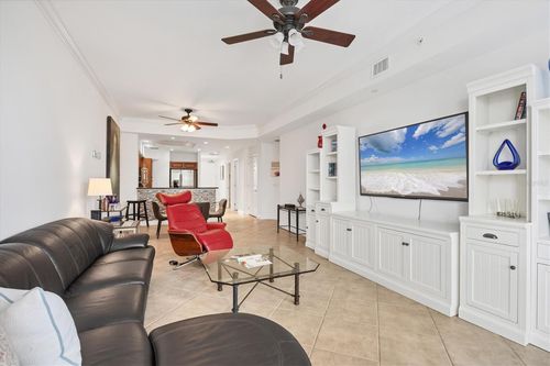 305-8111 Lakewood Main St, LAKEWOOD RANCH, FL, 34202-5214 | Card Image