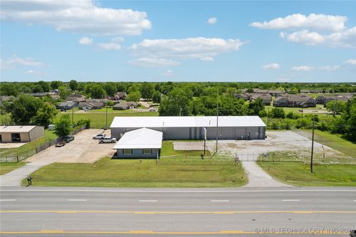 2111 State Highway 51 Highway, Wagoner, OK, 74467 | Card Image