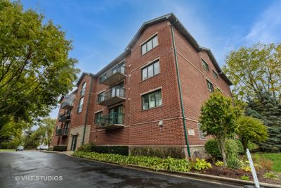 3A - 511 N Cass Avenue, Condo with 2 bedrooms, 2 bathrooms and 1 parking in Westmont IL | Image 1