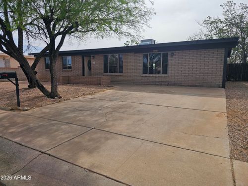 5018 Evergreen Dr, Sierra Vista, AZ, 85635-2347 | Card Image