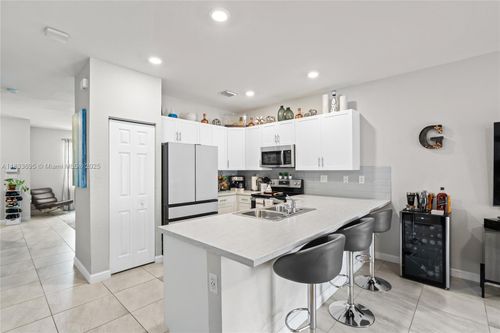 10468 W 33rd Ln, Hialeah, FL, 33018-2110 | Card Image