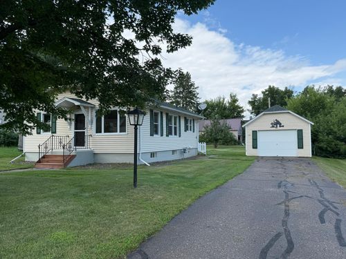 109 2nd Ave, Shell Lake, WI, 54871-7625 | Card Image
