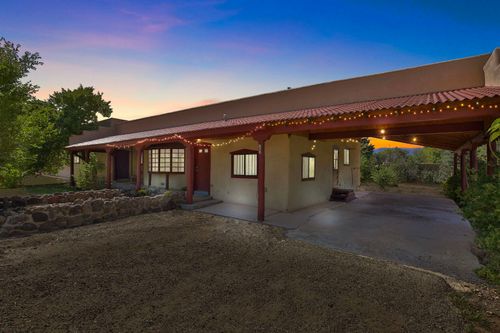 236 Este Es Rd, Ranchos de Taos, NM, 87557 | Card Image