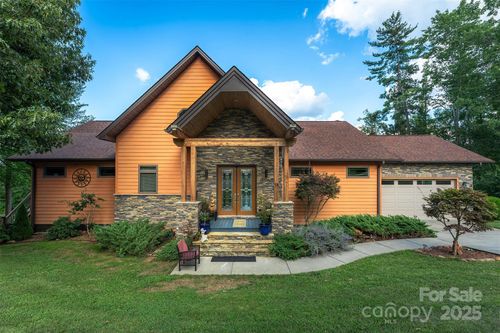 18 Timber Moss Dr, Asheville, NC, 28804-9122 | Card Image