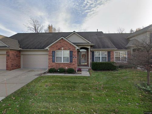 5620 Victory Cir, Sterling Heights, MI, 48310-7704 | Card Image