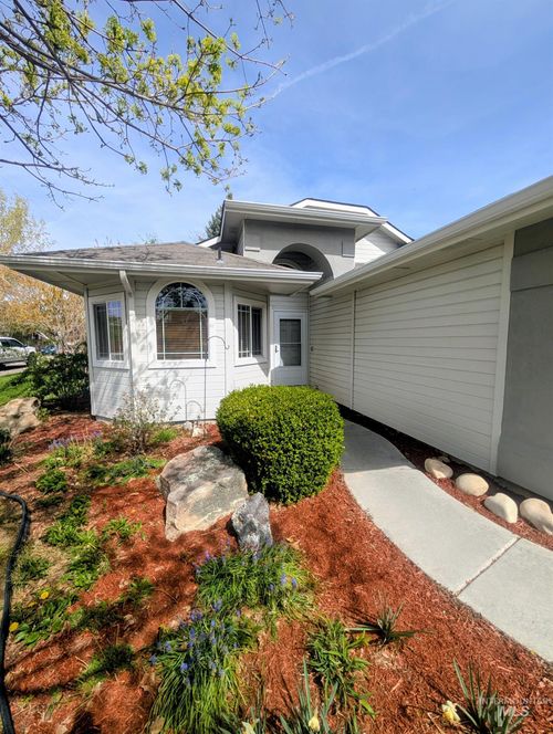 1496 W Saint Patrick St, Boise, ID, 83705-4284 | Card Image