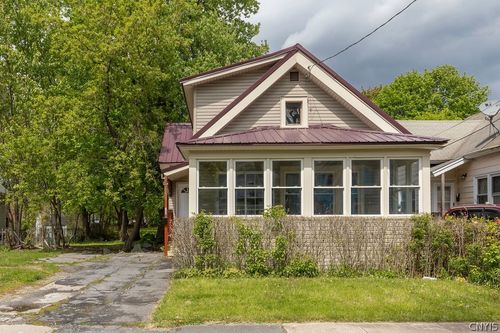 122 Putnam St, Syracuse, NY, 13204-3818 | Card Image