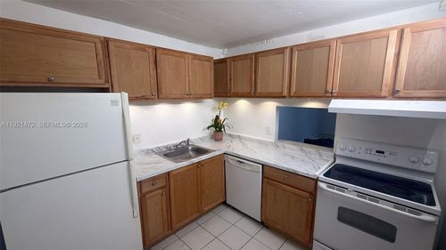 apt-1c-500 Executive Center Dr, West Palm Beach, FL, 33401-4922 | Card Image