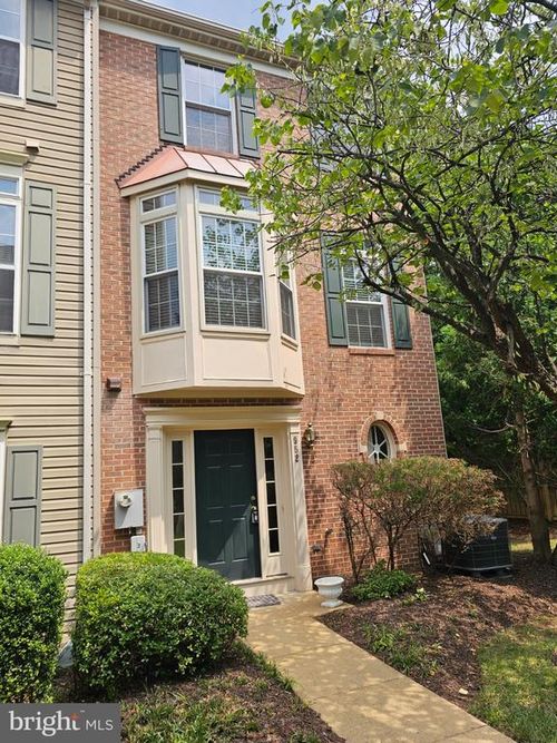 952 Harrison Cir, ALEXANDRIA, VA, 22304-7315 | Card Image