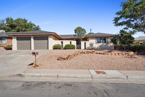 4016 Tara Dr Ne, Albuquerque, NM, 87111-3950 | Card Image