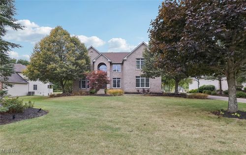 76 Wakefield Run Blvd, Hinckley, OH, 44233-9221 | Card Image