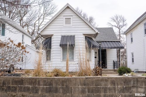 1028 N 3rd St, Springfield, IL, 62702-3849 | Card Image