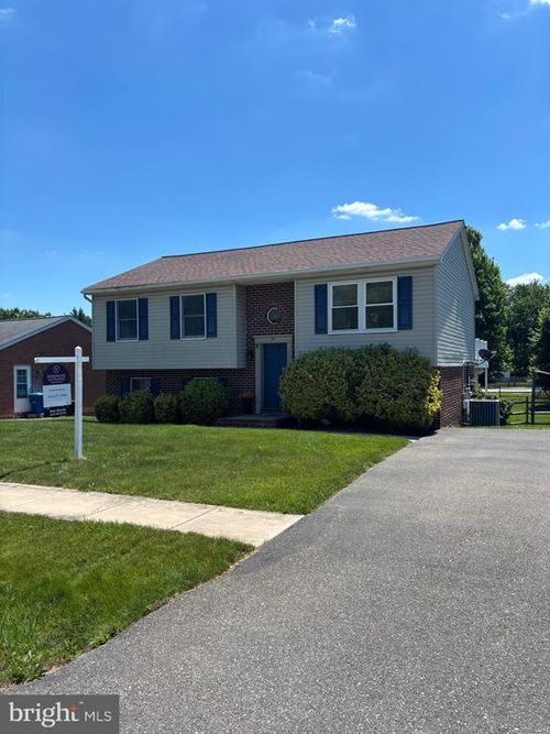 73 Amanda Dr, SMITHSBURG, MD, 21783-1573 | Card Image