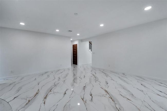 1906 Night Star Ln, House other with 4 bedrooms, 2 bathrooms and 2 parking in Houston TX | Image 7