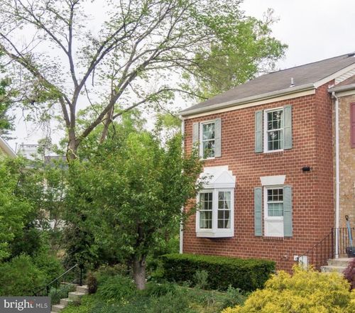 39 Sunnyvale Ct, COCKEYSVILLE, MD, 21030-2435 | Card Image