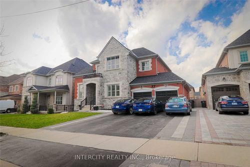33 Kelways Circle, Brampton, ON, L6T0A4 | Card Image