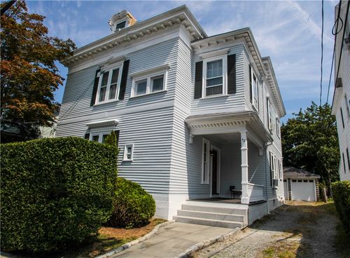 42 Mann Ave, Newport, RI, 02840-7744 | Card Image