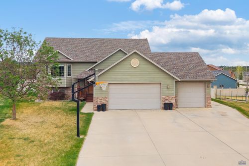 6409 Sahalee Ct, RAPID CITY, SD, 57702-7089 | Card Image