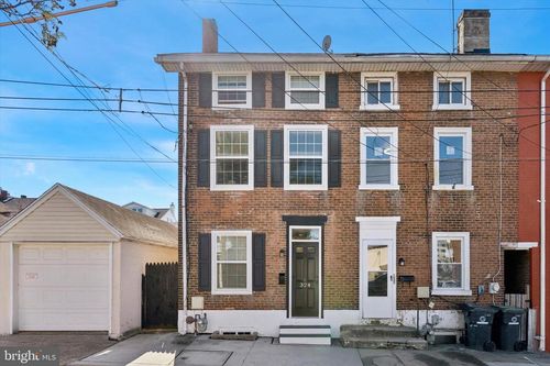 324 Prospect St, PHOENIXVILLE, PA, 19460-3428 | Card Image