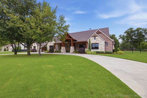 3557 W 75th St S, Tulsa, OK, 74132-4665 | Card Image