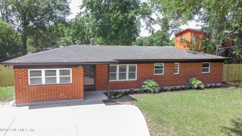 8166 Stuart Ave, Jacksonville, FL, 32220-2388 | Card Image