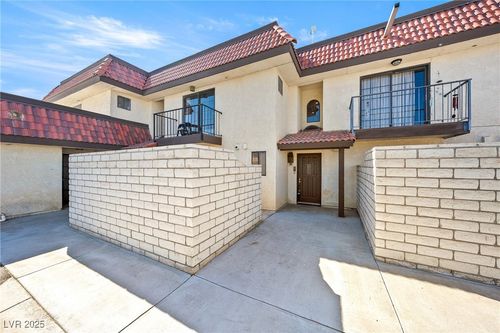 d3-761 Bourbon St, Pahrump, NV, 89048-6194 | Card Image