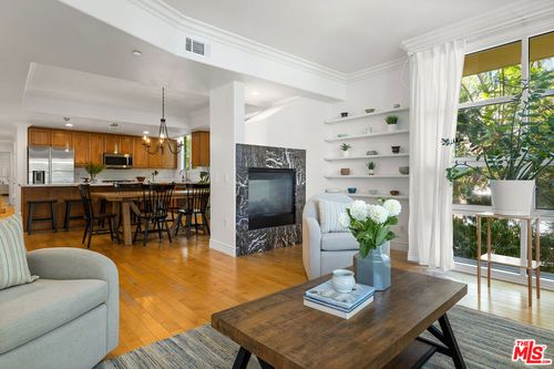 201-1601 S Bentley Ave, Los Angeles, CA, 90049-3216 | Card Image