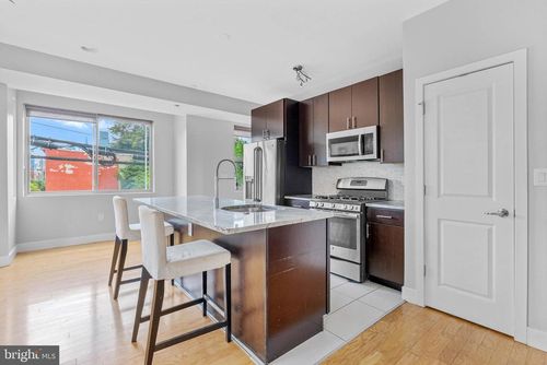 apt-2-900 N 16th St, PHILADELPHIA, PA, 19130-1677 | Card Image