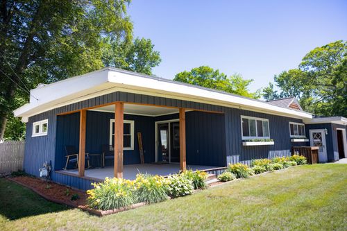 1154 Sunset Ln, Norton Shores, MI, 49444-3949 | Card Image