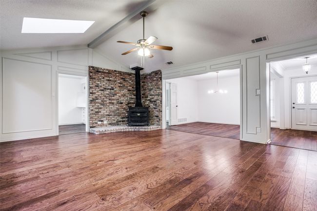 2 Preston Trail Ct, House other with 3 bedrooms, 2 bathrooms and null parking in Pantego TX | Image 5